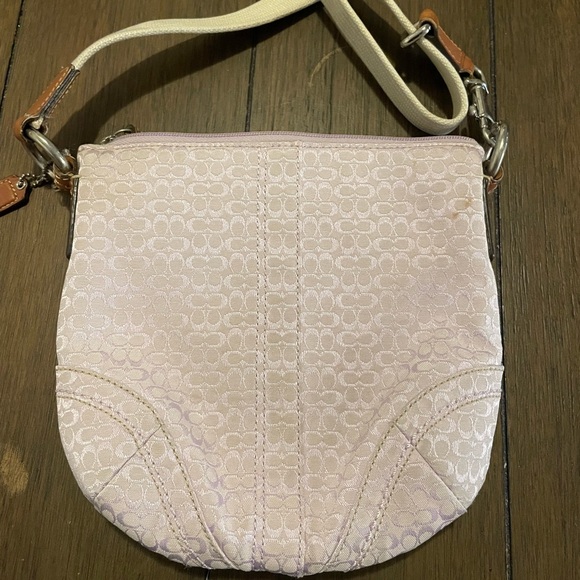 COACH Z SOHO LILAC/ ORCHID JACQUARD WITH TAN LEATHER TRIM CROSS BODY BAG - Picture 5 of 16